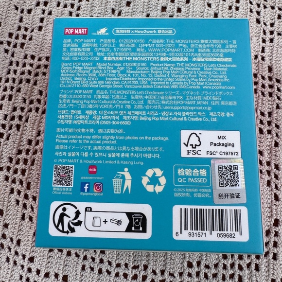 Labubu  one Fridge Magnet Blinds box , Sold out in pop mart site - Picture 2 of 2